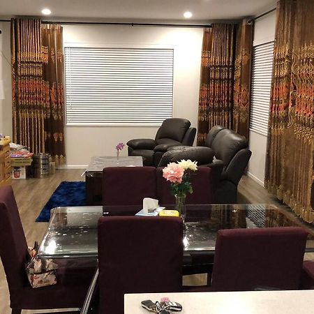 Brand New Bedroom In Karaka Auckland Kültér fotó